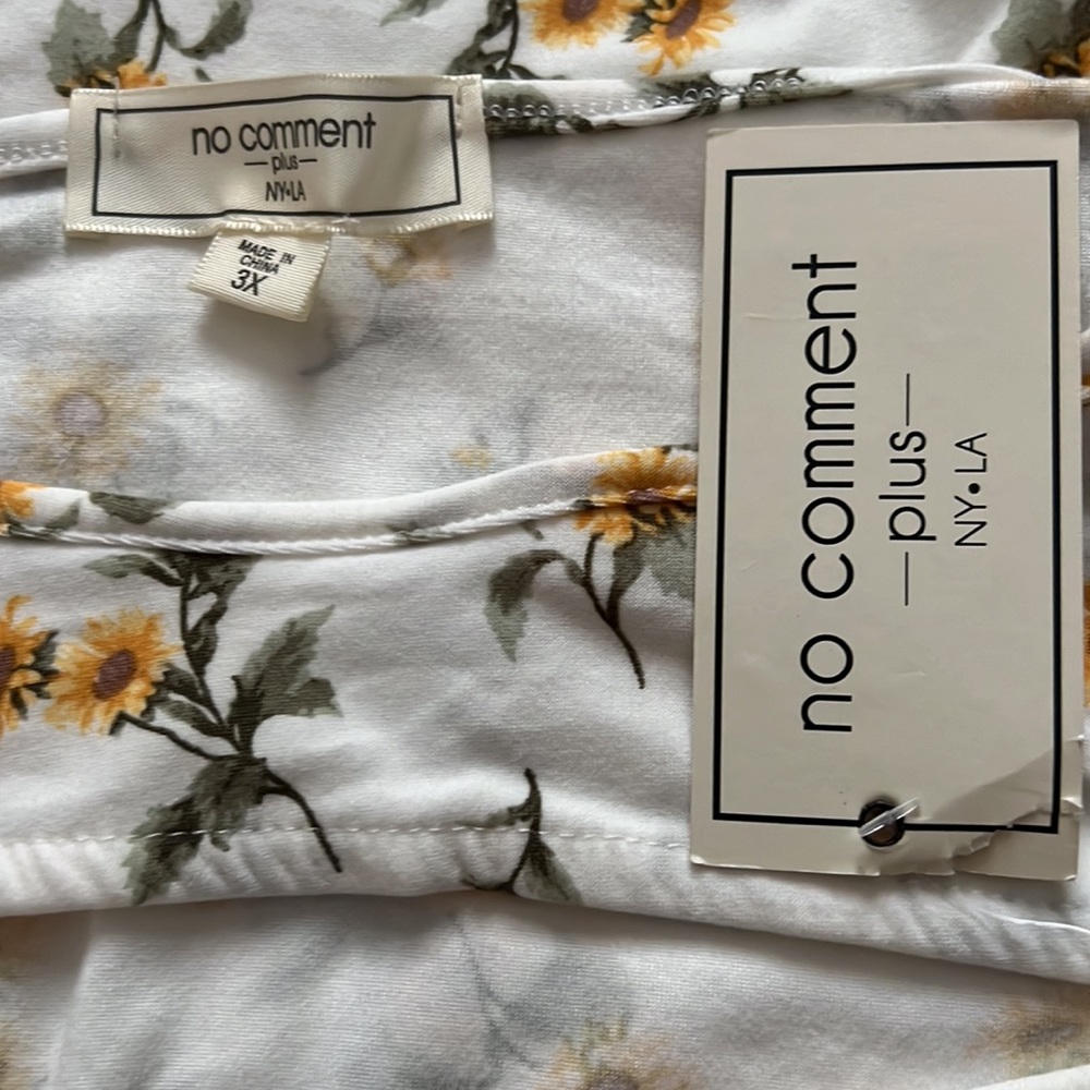 No Comment Ruched Side Ties Floral Top - Picture 3 of 6